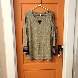 Gray/Green Sweater - Pink Blush